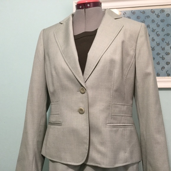 Nine West 2 piece pant suit - Picture 2 of 8